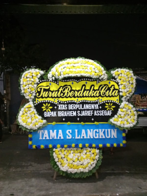 Papan Bunga Duka di Lemo